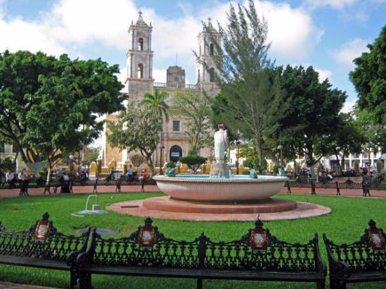 Parque Francisco Canton Rosado